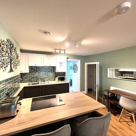 2 Bedroom Apartments Stopoverz Bristol Eksteriør bilde