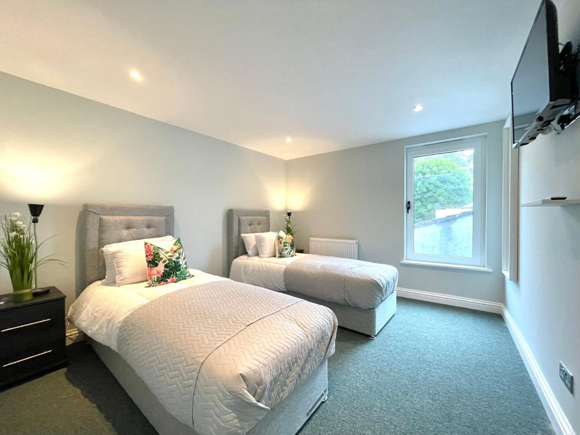 2 Bedroom Apartments Stopoverz Bristol Eksteriør bilde