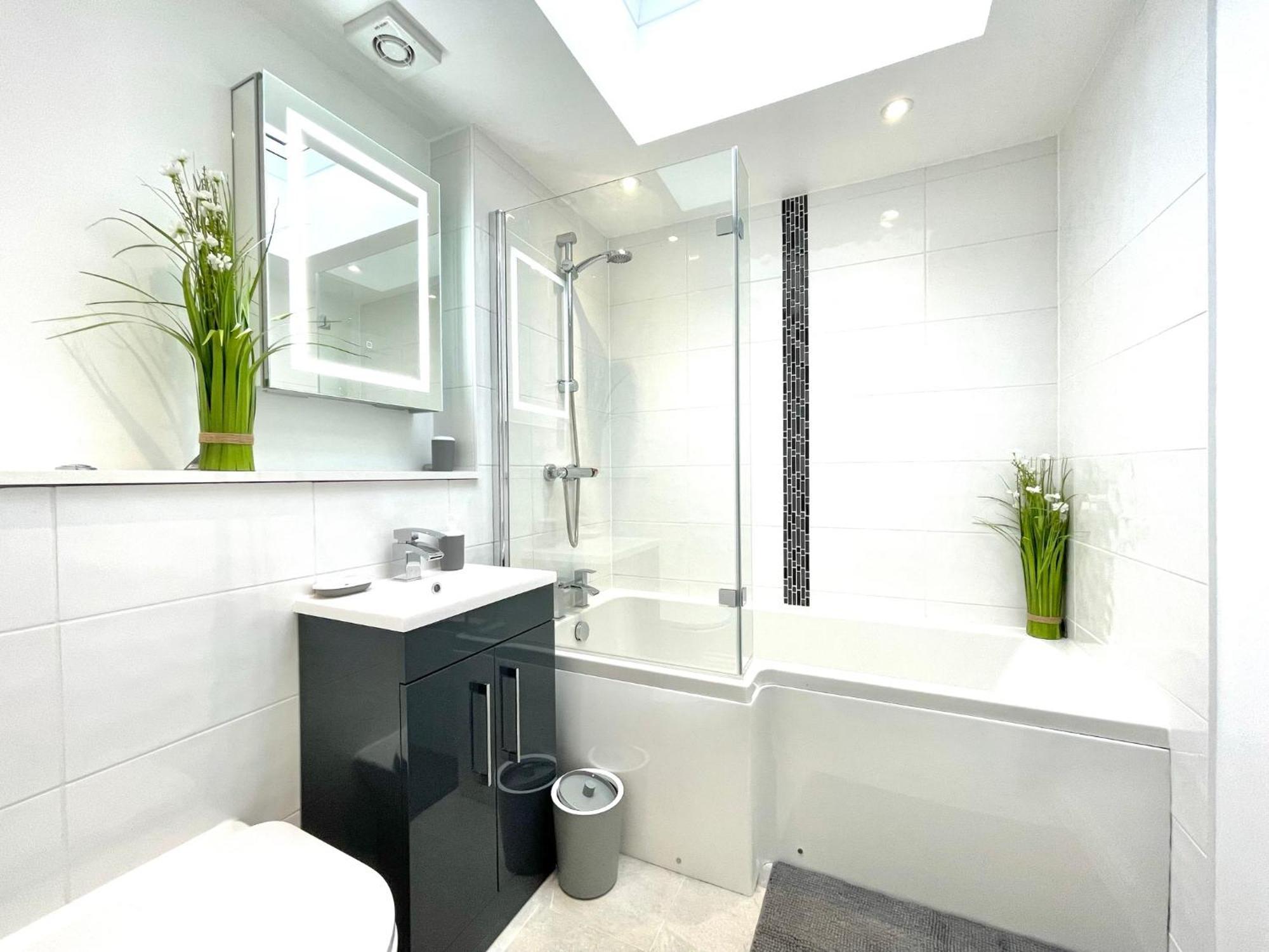2 Bedroom Apartments Stopoverz Bristol Eksteriør bilde