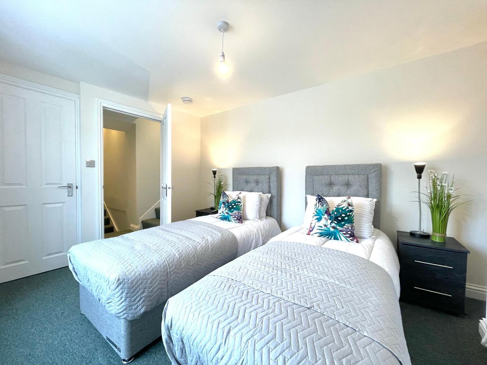 2 Bedroom Apartments Stopoverz Bristol Eksteriør bilde