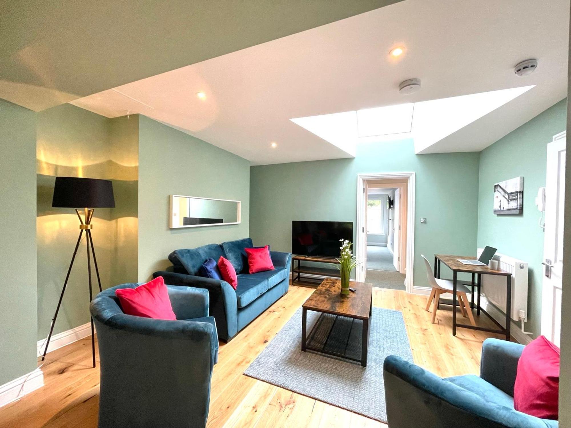 2 Bedroom Apartments Stopoverz Bristol Eksteriør bilde