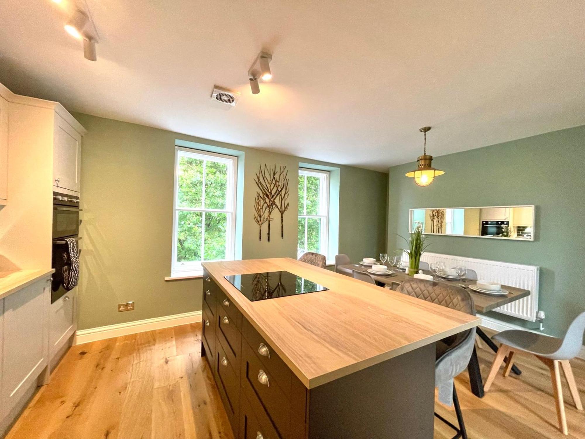 2 Bedroom Apartments Stopoverz Bristol Eksteriør bilde