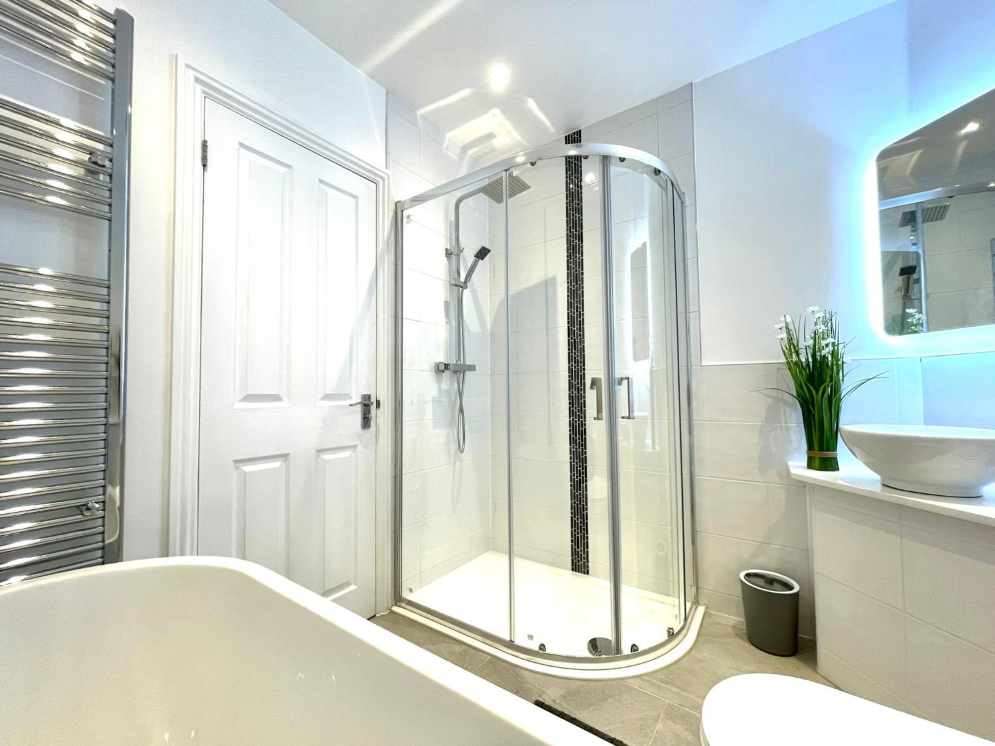 2 Bedroom Apartments Stopoverz Bristol Eksteriør bilde