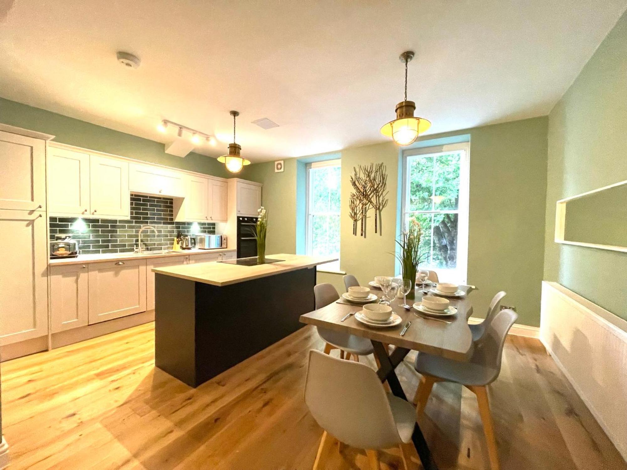 2 Bedroom Apartments Stopoverz Bristol Eksteriør bilde