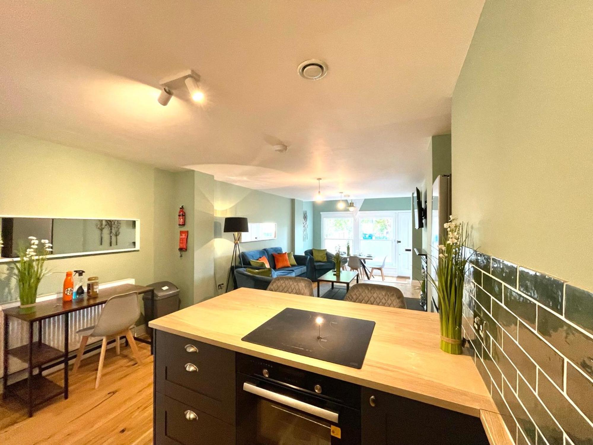 2 Bedroom Apartments Stopoverz Bristol Eksteriør bilde