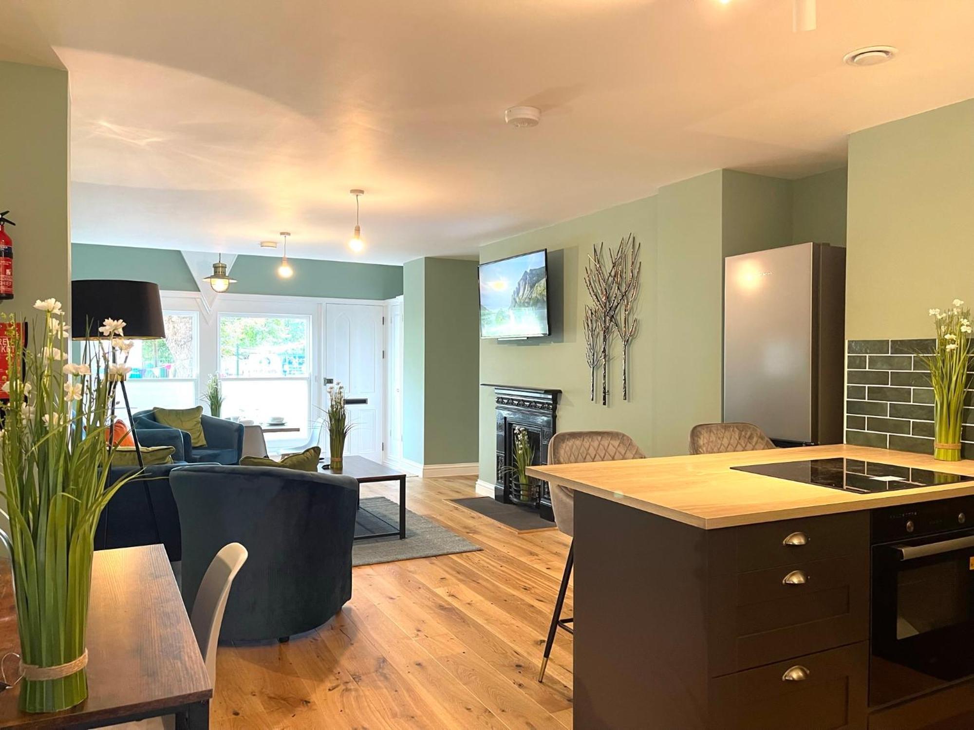 2 Bedroom Apartments Stopoverz Bristol Eksteriør bilde