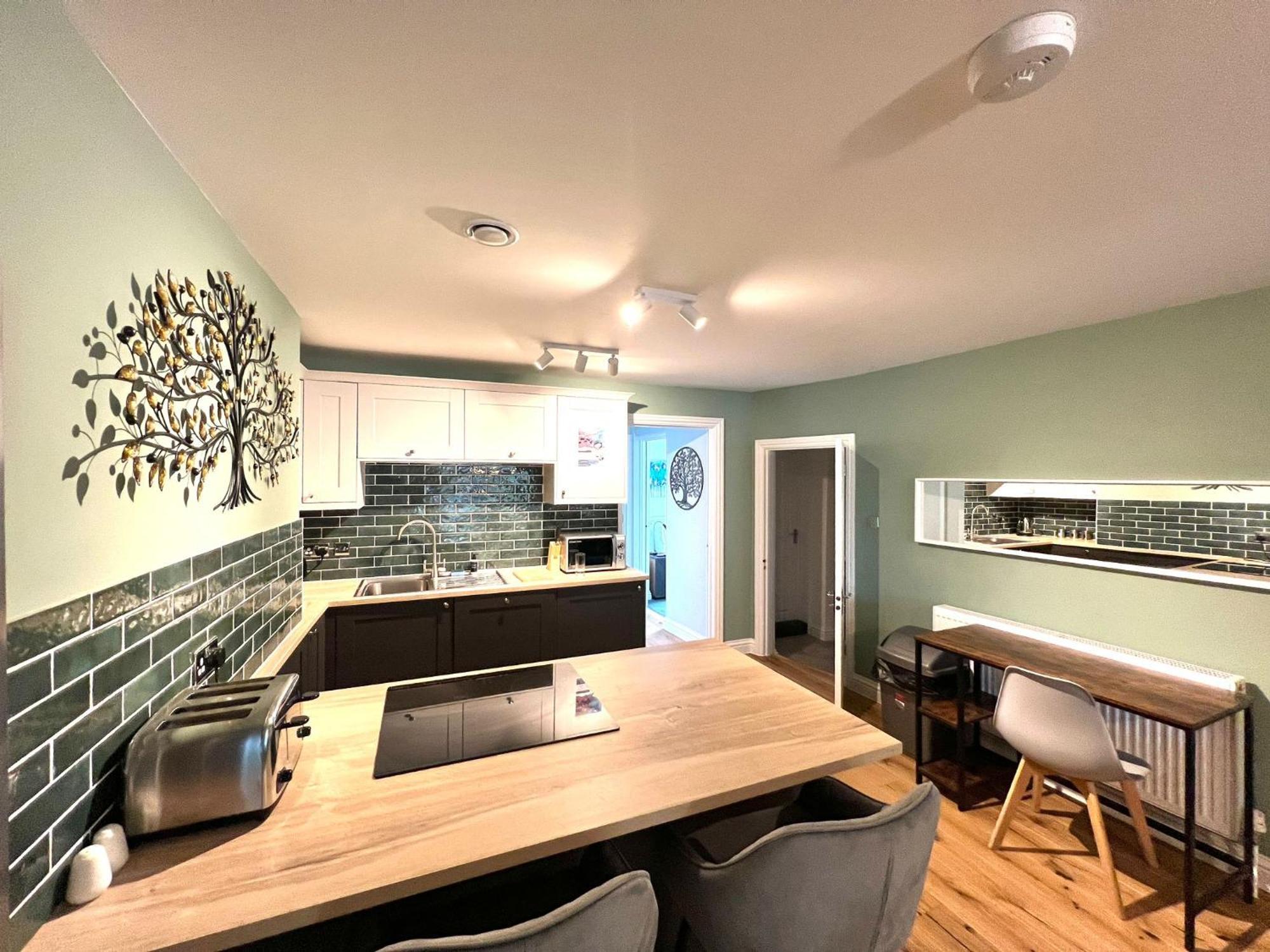 2 Bedroom Apartments Stopoverz Bristol Eksteriør bilde